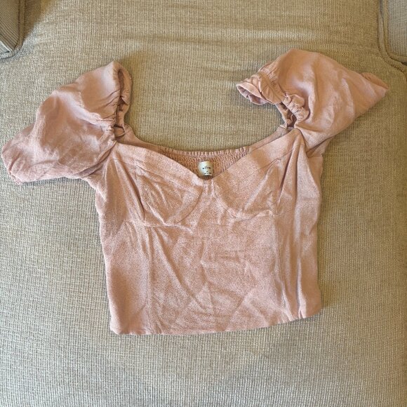 Wilfred Light Pink Sweetheart Neckline Short Puff Sleeve Crop Top - Picture 1 of 3